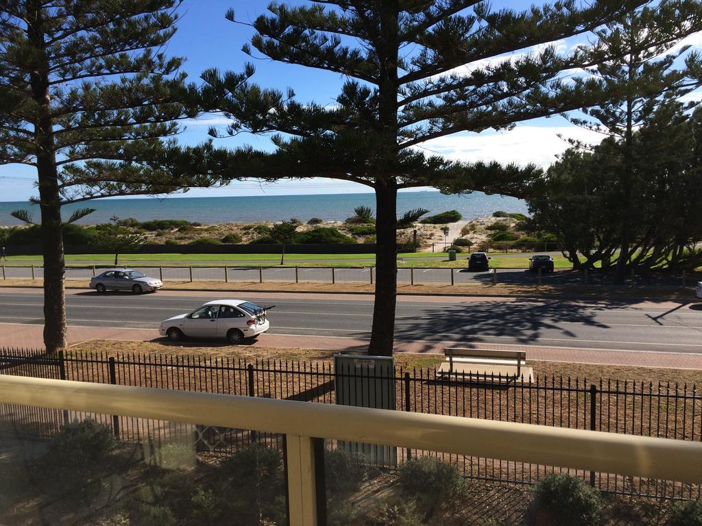 Adelaide - Semaphore Beach Front Extérieur photo